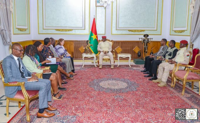Coopération Burkina-Canada: l’ambassadeur Lee-Anne Hermann fait le point avec le Chef de l’Etat