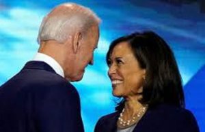 Course à la présidence américaine: en larmes, Biden passe le relais à Harris