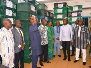 Burkina/Concours directs 2024: une délégation gouvernementale visite le centre de scannage des copies