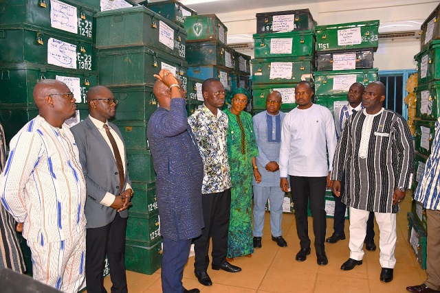 Immersion des membres du gouvernement dans le processus de gestion des concours directs