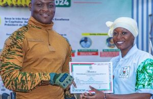 Journée de l’excellence scolaire: le capitaine Ibrahim Traoré «magnifie» les meilleurs élèves et enseignants