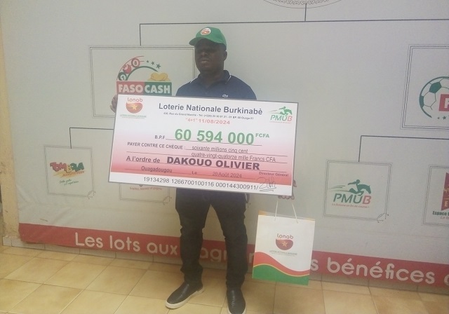 Le gagnant de la LONAB, Olivier Dakouo