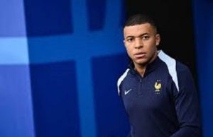 Football: Kylian Mbappé réclame plus de 36 milliards de francs CFA au PSG