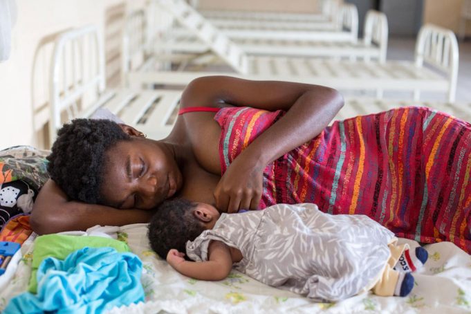 Un meilleur accès au soutien à l’allaitement pourrait sauver 820.000 vies chaque année (ONU)