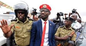 Ouganda: l’opposant Bobi Wine blessé suite à des tirs