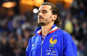Le footballeur français Antoine Griezmann annonce sa retraite internationale