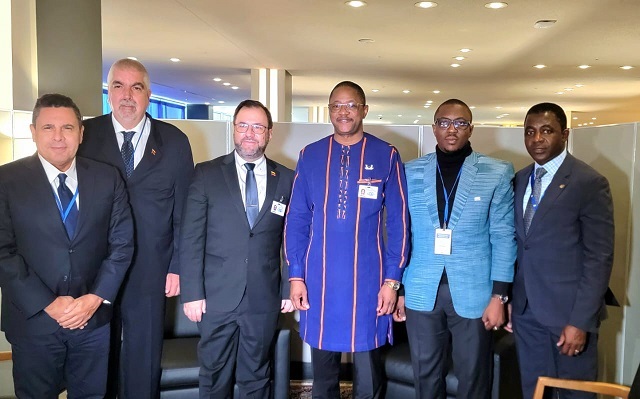 Le chef de la diplomatie burkinabè, Jean-Marie Karamoko Traoré, 3e à droite