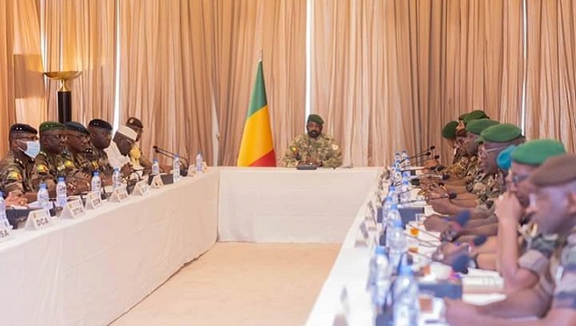 Le président Assimi Goïta reçoit la hiérarchie militaire