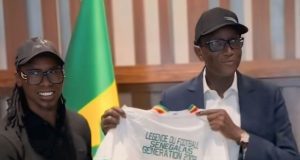 Sénégal: l’ex-Premier ministre Amadou Ba rend hommage à Aliou Cissé