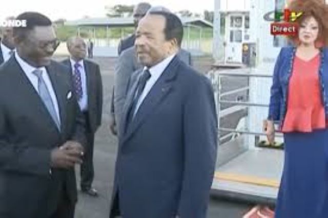 Biya de retour à yaoundé