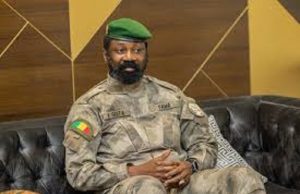 Mali: Assimi Goïta et ses colonels sont devenus généraux