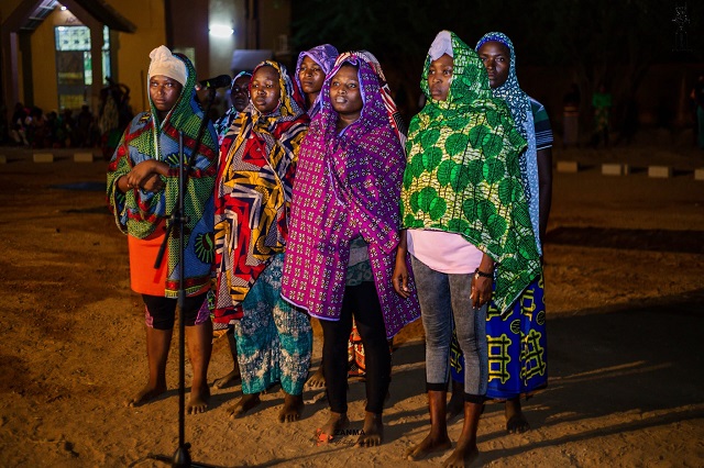 Une séquence exécutée par des personnes victimes du terrorisme