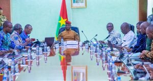 Burkina: le gouvernement décide de l’interdiction totale des emballages et sachets plastiques