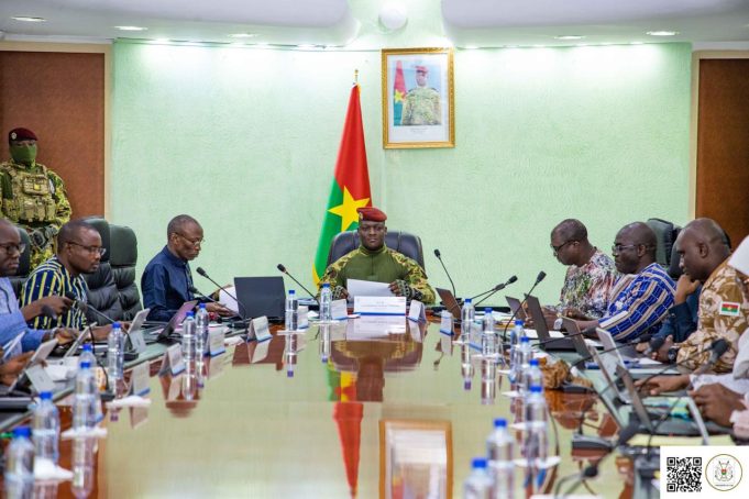 Burkina: adoption d’un avant-projet de loi sur les collectivités territoriales