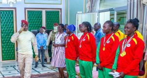 Cyclisme féminin : le Chef de l’État satisfait de la prestation des Etalons au Burundi