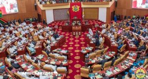 Ghana: le Parlement de nouveau suspendu