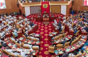Ghana: le Parlement de nouveau suspendu