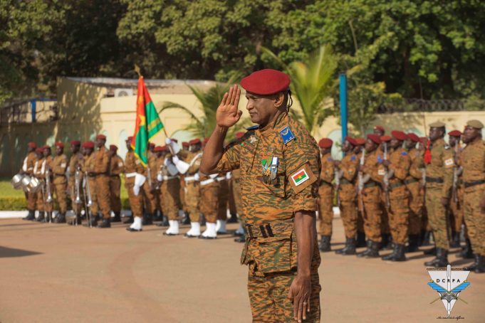 Burkina: le général Moussa Diallo prend officiellement la tête de l’Etat-major général des armées