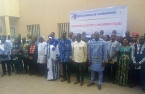Burkina: 40 professionnels de l’information et de la communication décorés au CSC