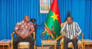 Promotion du sport burkinabè à l’internationale: l’ambassadeur Charles Kaboré en audience avec le ministre Jean Marie Traoré