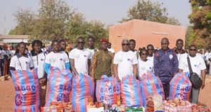 L’UA à Bobo: de l’eau pour le camp, des vivres et vêtements pour les familles, et bientôt des bourses pour les enfants des militaires