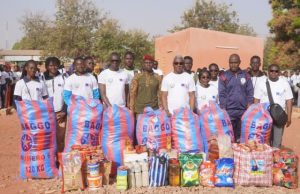 L’UA à Bobo: de l’eau pour le camp, des vivres et vêtements pour les familles, et bientôt des bourses pour les enfants des militaires