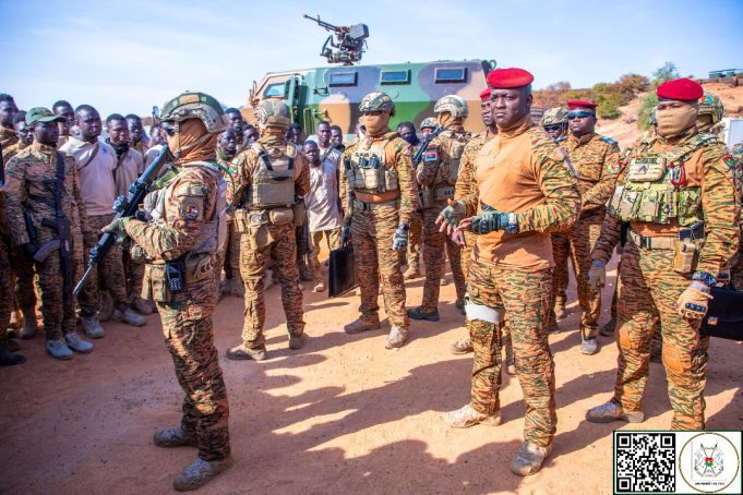 Détachement de Barsalogho: « Vous avez été engagés dans une zone très compliquée, mais vous avez assuré » (Président Traoré)