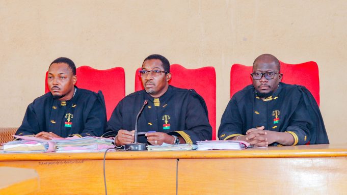 Détournement de fonds: « Notre pays, le Burkina Faso, mérite plus et mieux de chacun de nous » (Président du tribunal)