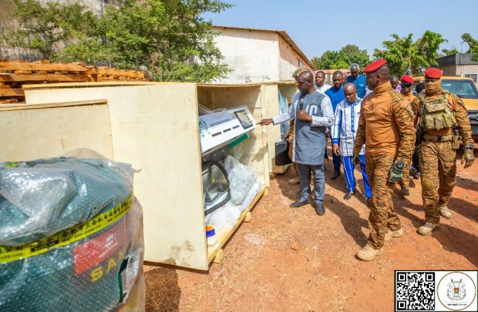 Burkina: remise de 20 trieuses optiques pour améliorer la qualité de la production du riz