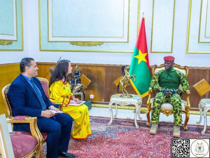 Burkina: l’ambassadeur de l’Algérie en fin de mission fait le point de la coopération au Chef de l’Etat