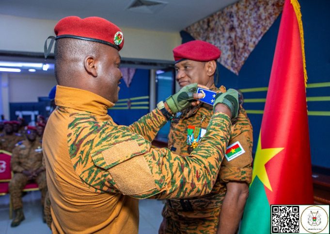 Forces armées nationales: le nouveau CEMGA reçoit ses attributs de Général de brigade
