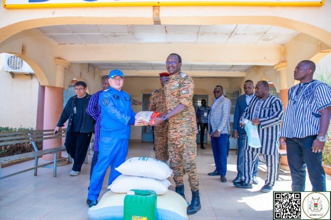 Burkina: le Conseiller spécial du Président du Faso, Li Yubao, solidaire des veuves et orphelins des militaires tombés