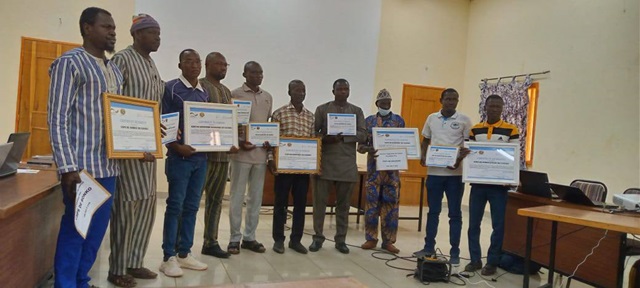 Photo de famille à la fin de la formation
