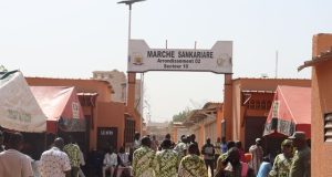 Ouagadougou: le marché de Sankariaré ravagé par des flammes inauguré après sa rénovation