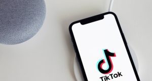 Un père tue sa fille de 15 ans à cause de ce qu’elle a posté sur TikTok