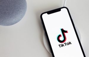 Un père tue sa fille de 15 ans à cause de ce qu’elle a posté sur TikTok