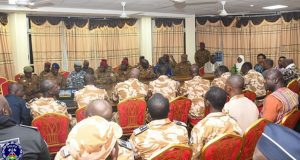 Burkina/Sécurité: une délégation gouvernementale félicite et encourage la police nationale