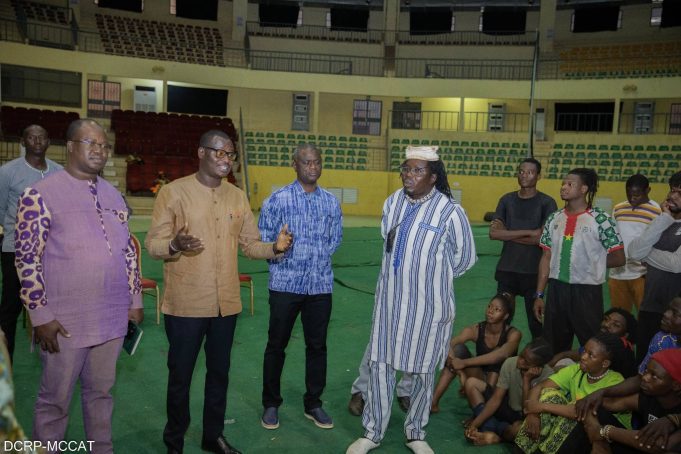 FESPACO: le ministre en charge de la Culture encourage les chorégraphes du spectacle d’ouverture