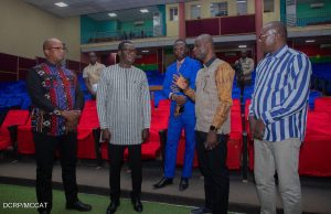 FESPACO 2025: Le Ministre Pingdwendé Gilbert Ouédraogo visite des salles de projection