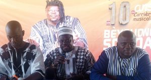 Burkina: après dix ans de carrière musicale, il marque une halte