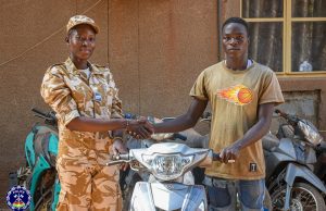 Ouagadougou: une dizaine de motos déclarées volées et retrouvées, restituées aux propriétaires