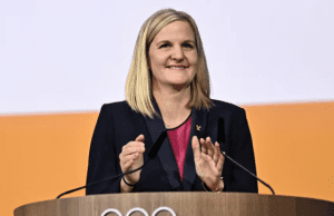 Comité International Olympique: la Zimbabwéenne Kirsty Coventry prend les rênes du CIO