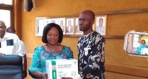 Burkina: l’association Lydie fait don de produits et consommables médicaux à des hôpitaux et prisons