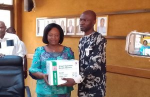 Burkina: l’association Lydie fait don de produits et consommables médicaux à des hôpitaux et prisons