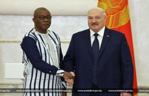 Coopération Burkina Faso–Biélorussie: l’ambassadeur Ludovic Tapsoba présente ses Lettres de créance