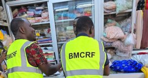 Burkina: la BMCRF s’intéresse aux fils à tisser locaux et des articles de mercerie