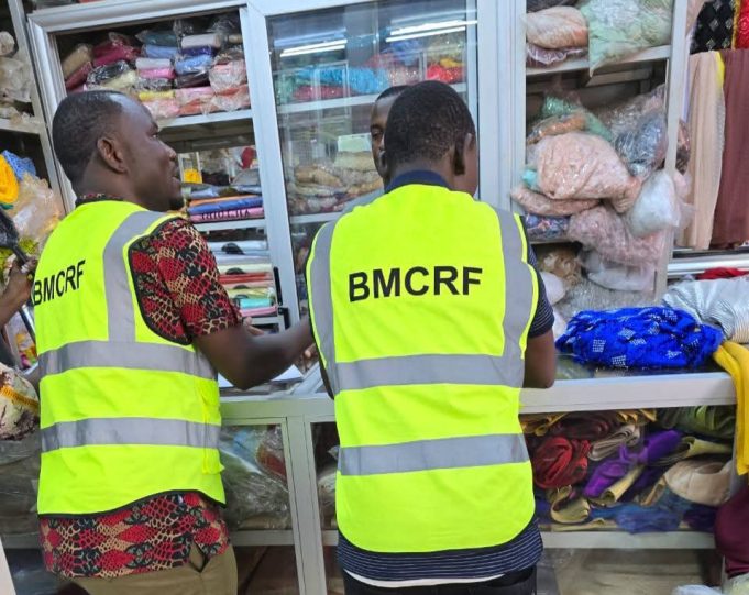 Burkina: la BMCRF s’intéresse aux fils à tisser locaux et des articles de mercerie