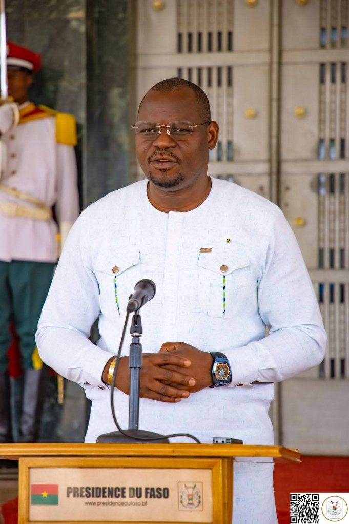 Burkina: 10% des places au concours de la magistrature réservées aux agents publics