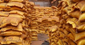 Burkina: 1 040 tonnes de riz avarié saisies