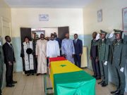 Sénégal: le président Faye aux côtés de la famille de Mamadou Badio Camara